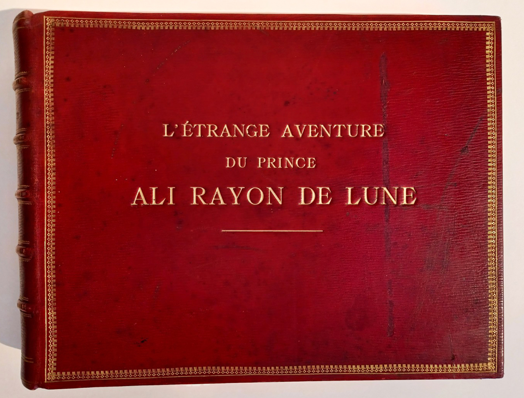 L' Étrange Aventure du Prince Ali-Rayon-de-Lune de la vioille Zorraya, du Crocodile  littéraire, et des Coeurs embaumés.